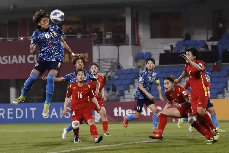 Đội tuyển nữ Việt Nam rất kiên cường. Ảnh Reuters