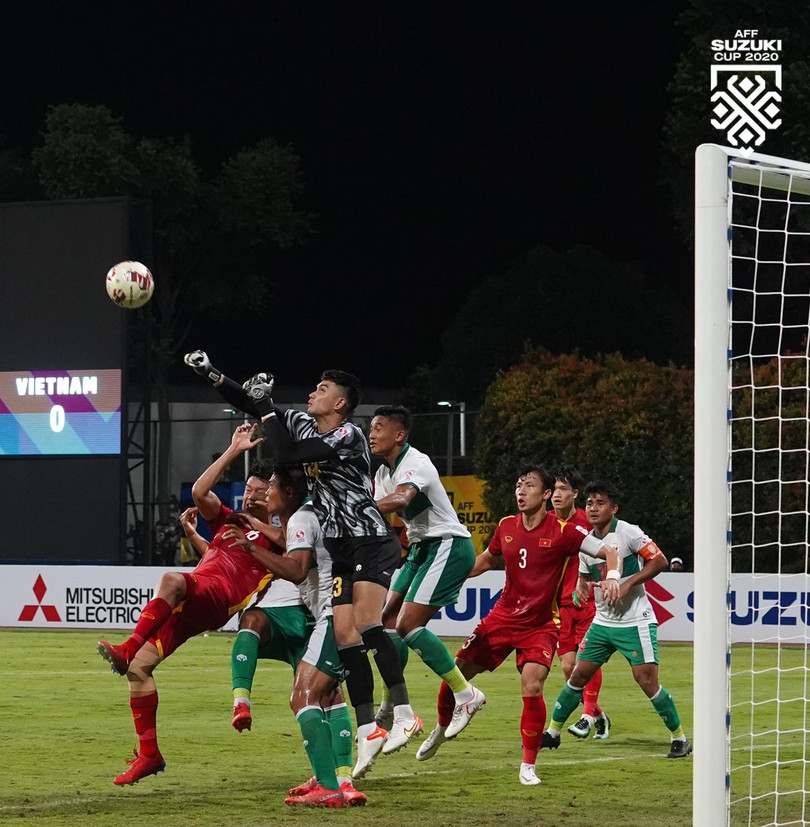 Phòng thủ số đông Indonesia đã có 1 điểm. Ảnh BTC.