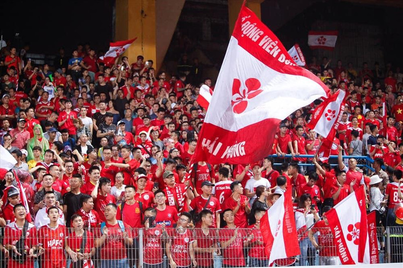Khán giả Hải Phòng luôn bên cạnh đội bóng. Ảnh HPFC.
