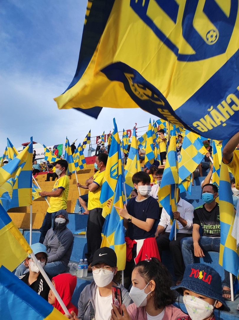 Không tin SLNA lại có thể thua đội thứ 5 hạng Nhất. Ảnh SL Không tin SLNA lại có thể thua đội thứ 5 hạng Nhất. Ảnh SL