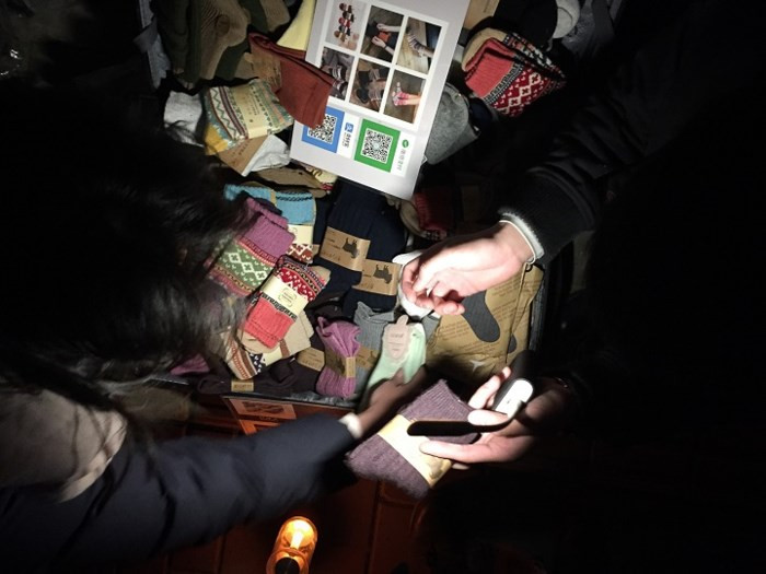 Chùm ảnh: Người dân Trung Quốc và sự 'ám ảnh' với… QR Code - Ảnh 10