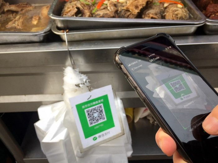 Chùm ảnh: Người dân Trung Quốc và sự 'ám ảnh' với… QR Code - Ảnh 4