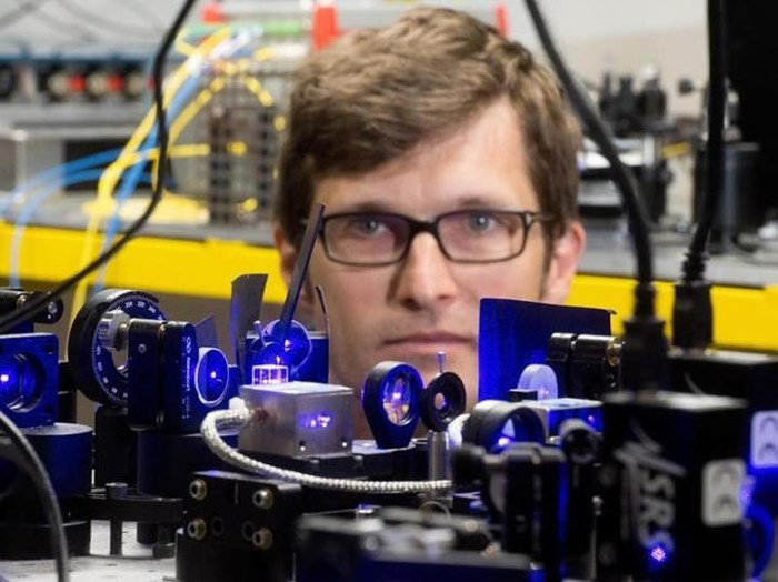 Khi các nhà khoa học mang đồng hồ nguyên tử để đo... độ cao của núi - Ảnh 3