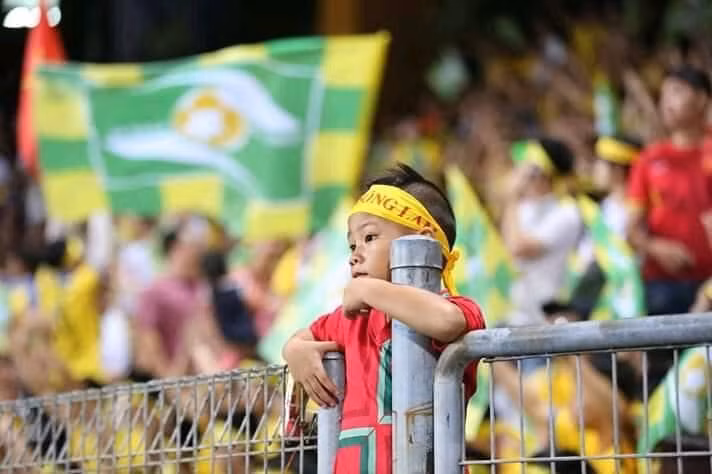 Bao giờ SLNA mới có chiến thắng? Ảnh Hội CĐV.