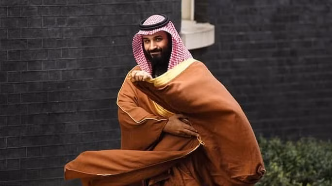 Thái tử Ả Rập Mohamed bin Salman đang hoàn tất một lúc cả 3 việc. Ảnh CNN.