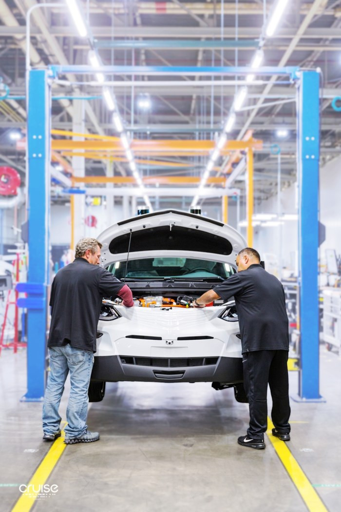 Mẫu ô tô không người lái sẽ chính thức tới tay người dùng vào năm tới - Ảnh 7