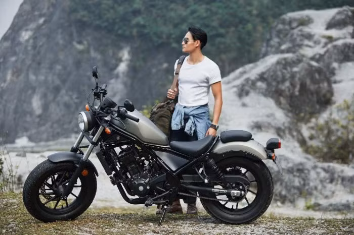 Ngắm 'lãng tử' Honda Rebel 300 bụi bặm đầy cuốn hút - Ảnh 10