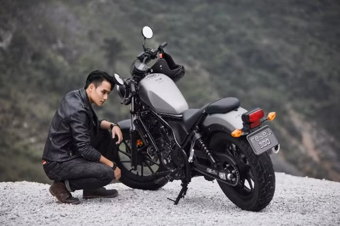 Ngắm 'lãng tử' Honda Rebel 300 bụi bặm đầy cuốn hút - Ảnh 6