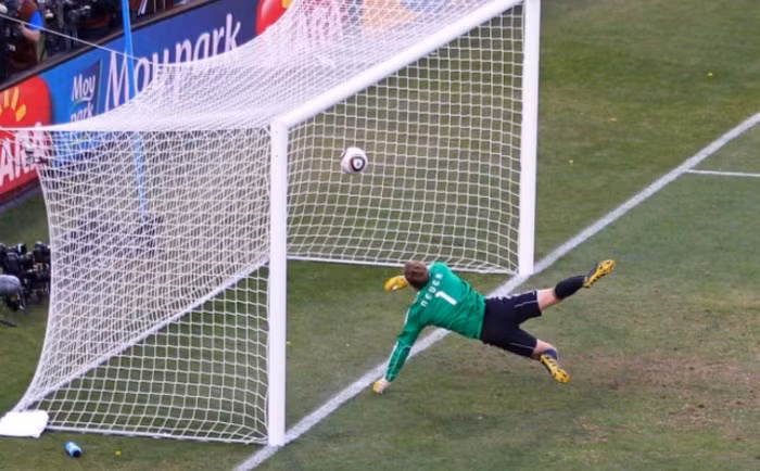 Các nhà làm luật FIFA chấp thuận dùng công nghệ trọng tài video (VAR) tại World Cup 2018 - Ảnh 3