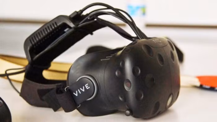 HTC sa thải nhân viên, hợp nhất mảng smartphone và VR - Ảnh 1