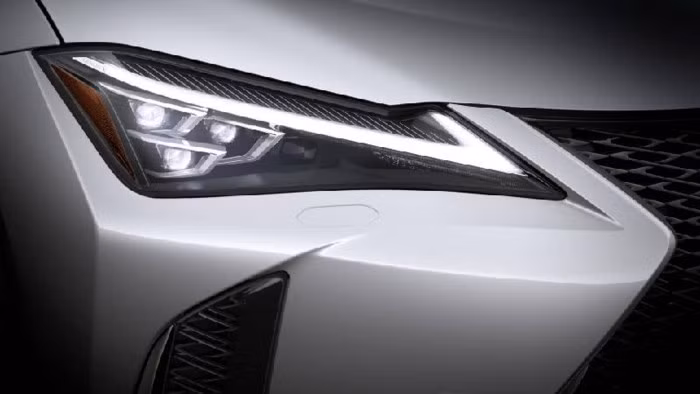 Lexus UX 2019 lộ diện với kiểu dáng 'hợp mốt' đô thị đông đúc - Ảnh 3