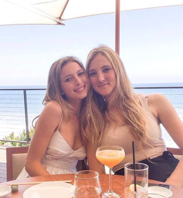 Con gái 19 tuổi xinh đẹp và tài giỏi của Steve Jobs - Ảnh 9