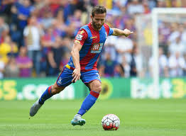 Cầu thủ có dòng máu Việt này 2 lần cùng ĐTQG Pháp tham dự World Cup 2014, cùng 2 kỳ Euro (2012 và 2016). Ảnh CLB Crystal Palace .