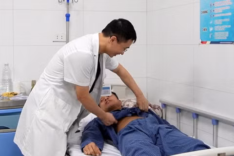 Người đàn ông suýt hoại tử ruột vì biến chứng hiếm gặp