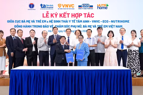 Kết nối nguồn lực công - tư chăm sóc sức khỏe phụ nữ và trẻ em