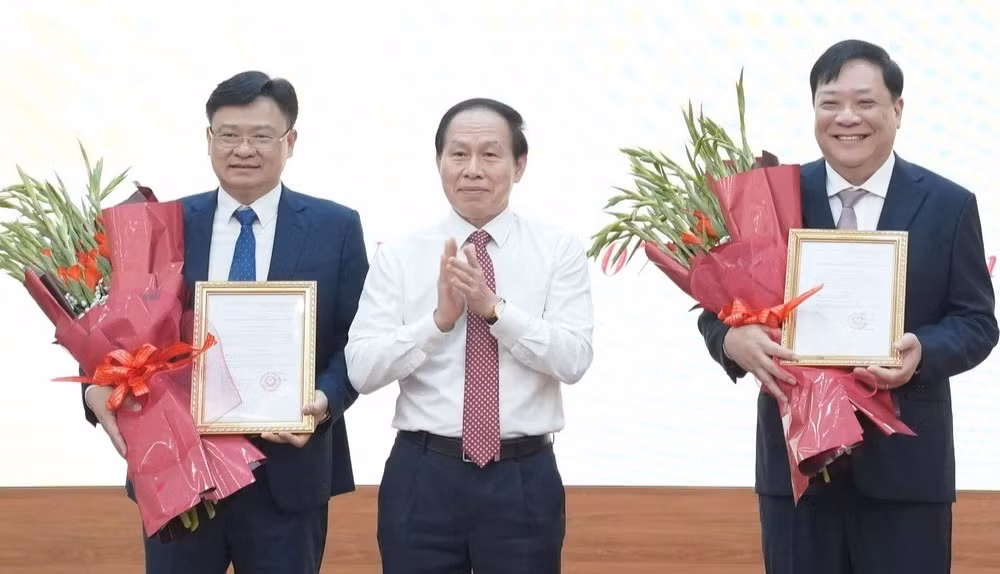 Chủ tịch UBND tỉnh Đồng Tháp, Giám đốc Công an TP Huế làm Phó tổng Thanh tra Chính phủ
