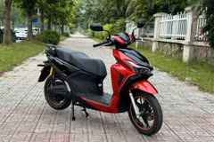 VinFast Kinet ghi điểm toàn diện với khả năng tăng tốc cực “bốc”, đổi pin trong 1 phút