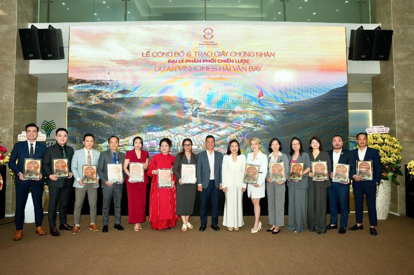 Công bố 46 đại lý chiến lược: “Phát súng lệnh” kích hoạt “đường băng” cho Vinhomes Hải Vân Bay ảnh 2