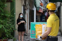 Hà Nội thiết lập các “vùng xanh”, doanh nghiệp bưu chính đổi cách giao hàng thiết yếu