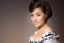 Phi Nhung luôn dành sự chăm sóc đặc biệt cho những em nhỏ mồ côi