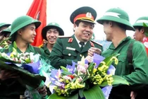 Không tán thành đề xuất buộc sinh viên phải nhập ngũ