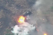 Pháo binh Nga pháo kích tiêu diệt một số phương tiện quân sự Ukraine. Ảnh video RT