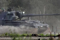 Pháo tự hành Panzerhaubitze 2000 Đức. Ảnh Reuters