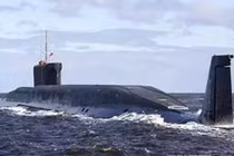 Tàu ngầm năng lượng nguyên tử mang tên lửa đạn đạo Arihant của Hải quân Ấn Độ. Ảnh Naval News.