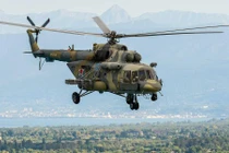 Trực thăng vận tải đa nhiệm Mi-8 AMTSh trên chiến trường Ukraine (Ảnh: Bộ Quốc phòng Nga.)