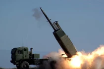 Pháo phản lực - tên lửa HIMARS của quân đội Ukraine Ảnh minh họa
