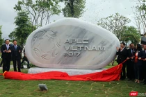  Sáng ngày 09/11, Phó Thủ tướng Bộ trưởng Ngoại giao Phạm Bình Minh cùng các đại biểu đến từ 21 nền kinh tế thành viên APEC đã chủ trì Lễ khai trương Công viên APEC tại Đà Nẵng. 