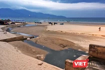 Đà Nẵng vẫn chưa có biện pháp căn cơ để giải quyết tình trạng nước thải ô nhiễm tấn công bãi biển như thời gian qua
