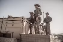 Quân đội Mỹ ở Afghanistan liên tục chặn đứng các âm mưu tấn công sân bay Kabul (Ảnh: Reuters)