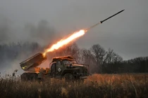 Các bệ phóng tên lửa đa nòng Grad của nhóm Zapad đang hoạt động theo hướng Krasny Liman. Ảnh: Sputnik.