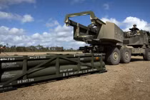 Các gói viện trợ vũ khí cho Ukraine bị đình trệ do tình trạng đóng cửa chính phủ ở Mỹ. Ảnh: Getty.