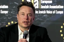 Tỉ phú Elon Musk đã chia sẻ đoạn video mà không ghi rõ là nó đã bị chỉnh sửa (Ảnh: AP)