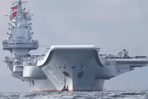 Tàu sân bay Sơn Đông của quân đội Trung Quốc. Ảnh: MW.