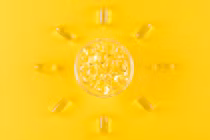 Tác dụng của vitamin D trong điều trị COVID-19 vẫn đang gây tranh cãi (Ảnh: The Guardian)