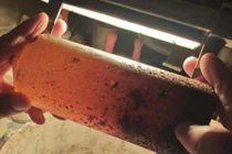 Các nhà nghiên cứu Trung Quốc đã tạo ra tinh thể bari gallium selenide (BGSe) lớn nhất thế giới. Ảnh: Viện Hàn lâm Khoa học Trung Quốc.