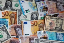 Thế giới đang phải đối mặt với gánh năng trả lãi 13 nghìn tỉ do lãi suất cao hơn (Ảnh: Getty)