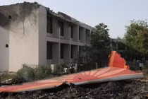 Mảnh vỡ của một chiếc Boeing 787 Dreamliner nằm tại địa điểm máy bay Air India bị rơi ở Ahmedabad vào ngày 12/6. Ảnh: Reuters.