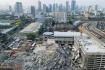 Bức ảnh chụp từ trên không cho thấy hiện trường vụ sập tòa nhà đang xây dựng ở Bangkok vào ngày 29/3, một ngày sau khi trận động đất xảy ra ở miền trung Myanmar và Thái Lan. Ảnh: AFP.
