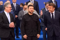 Thủ tướng Anh Keir Starmer (trái), Tổng thống Ukraine Volodymyr Zelensky (giữa) và Tổng thống Pháp Emmanuel Macron, ngày 16/5. Ảnh: Getty.