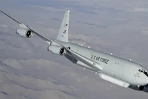 Máy bay trinh sát E-8C JSTARS của Mỹ (Ảnh: BI).