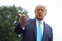 Tổng thống Mỹ Donald Trump chỉ trích tờ New York Times đưa "thông tin giả" (Ảnh: NBC)