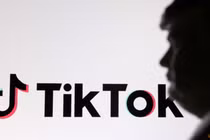 Tổng thống Mỹ Donald Trump đã ba lần gia hạn thời hạn chót cho TikTok. Ảnh: Reuters.