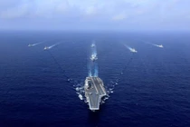 Nhóm tác chiến tàu sân bay Liêu Ninh của Trung Quốc (Ảnh: AFP)