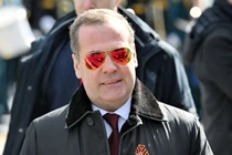 Cựu Tổng thống Nga Dmitry Medvedev tại Moscow, Nga ngày 9/5. Ảnh: Sputnik.