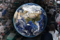 Dân số thế giới dự kiến sẽ đạt đỉnh sớm hơn so với dự báo trước đó (Ảnh: Sky News)