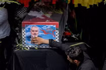 Người Iran tham dự lễ tang được tổ chức cho thủ lĩnh chính trị Hamas Ismail Haniyeh ở Tehran, Iran ngày 1/8 (Ảnh: Getty)